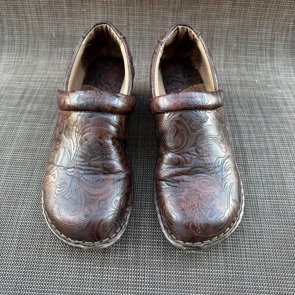 B.O.C. Peggy Slip-On Clog Nursing Clog Faux Leather Size 7 Embossed Deaign - Picture 2 of 11